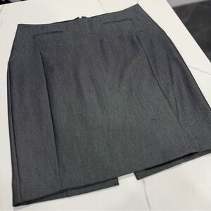 Express • Pencil Skirt with Slit